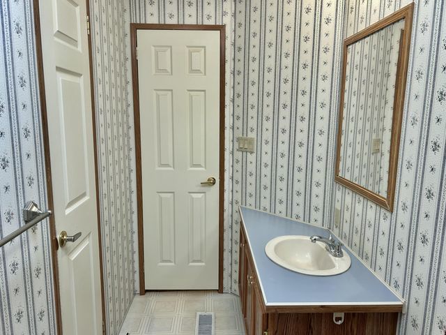 132 September LN, Moneta, VA 24121