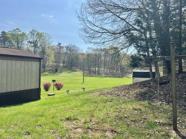 132 September LN, Moneta, VA 24121