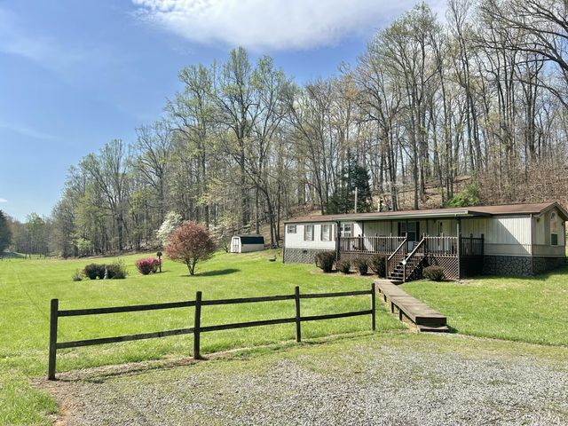 132 September LN, Moneta, VA 24121