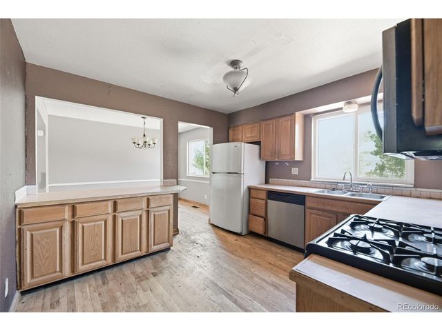 1404 S Vaughn Cir, Aurora, CO 80012
