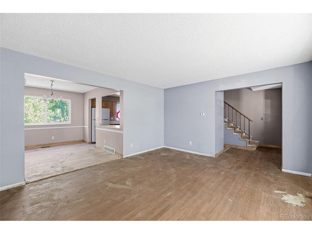 1404 S Vaughn Cir, Aurora, CO 80012