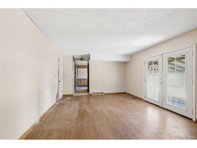 1404 S Vaughn Cir, Aurora, CO 80012