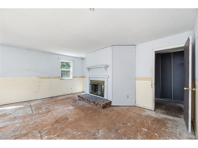 1404 S Vaughn Cir, Aurora, CO 80012