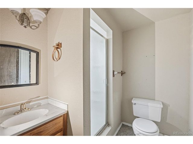 1404 S Vaughn Cir, Aurora, CO 80012