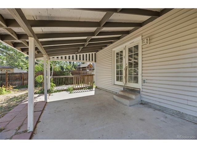 1404 S Vaughn Cir, Aurora, CO 80012