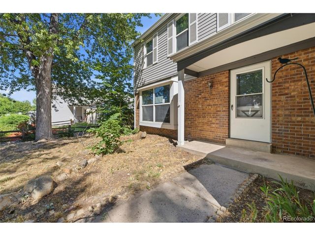 1404 S Vaughn Cir, Aurora, CO 80012