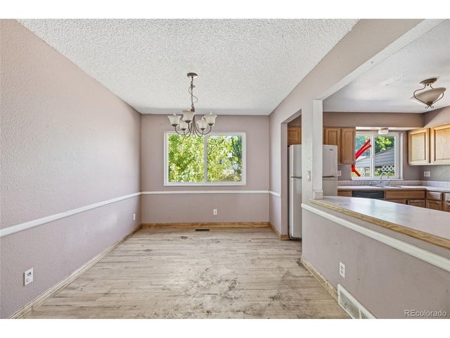 1404 S Vaughn Cir, Aurora, CO 80012