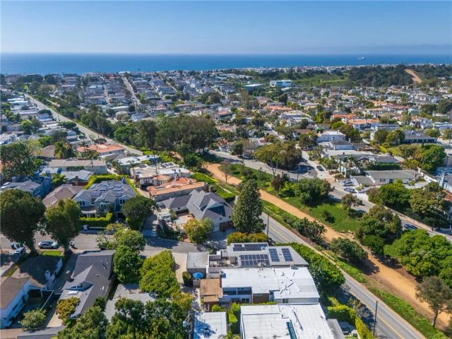 2404 Laurel Avenue, Manhattan Beach, CA 90266