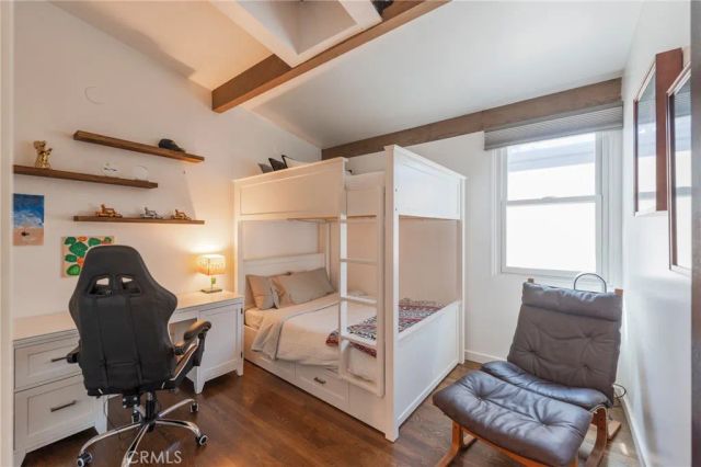 2404 Laurel Avenue, Manhattan Beach, CA 90266