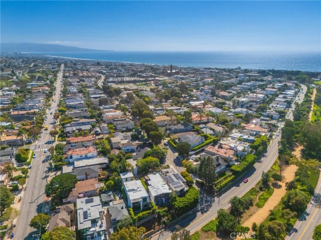 2404 Laurel Avenue, Manhattan Beach, CA 90266