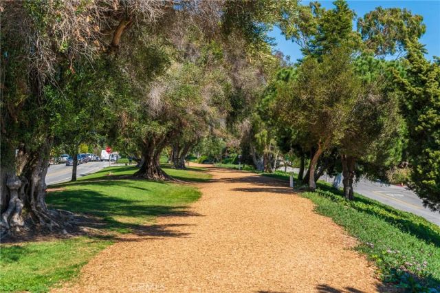 2404 Laurel Avenue, Manhattan Beach, CA 90266