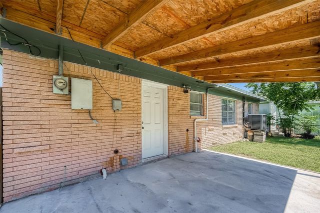 1803 Bayou Homes Drive, Galveston, TX 77551