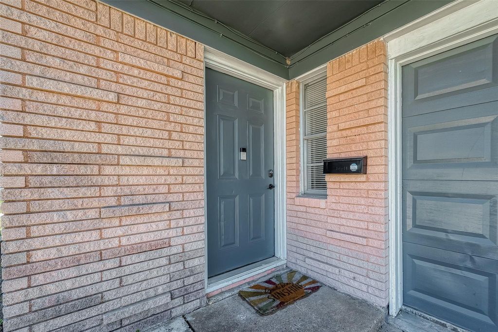 1803 Bayou Homes Drive, Galveston, TX 77551