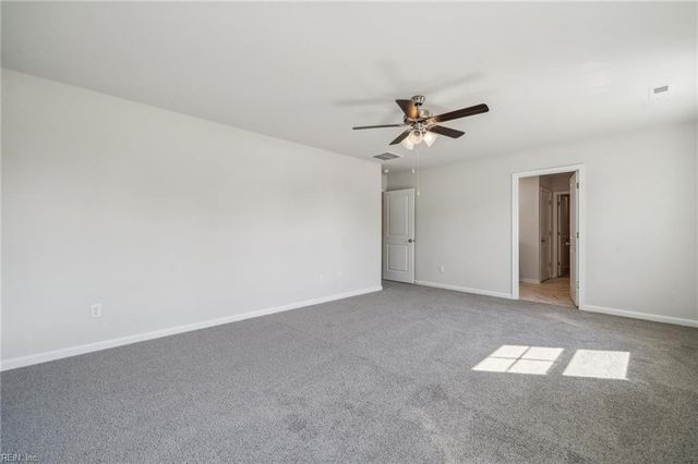 3041 Dalton CIR, Suffolk, VA 23435