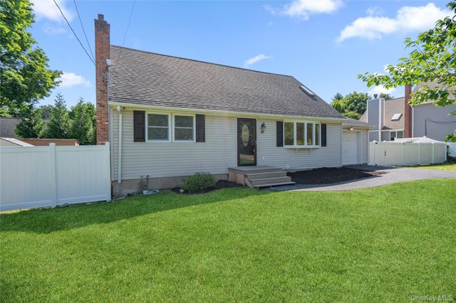325 Harrison Avenue, Miller Place, NY 11764