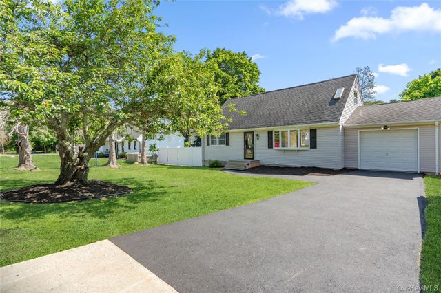 325 Harrison Avenue, Miller Place, NY 11764