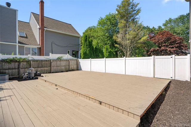 325 Harrison Avenue, Miller Place, NY 11764