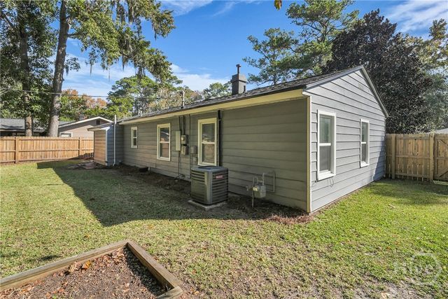 23 Brookview Drive, Savannah, GA 31406