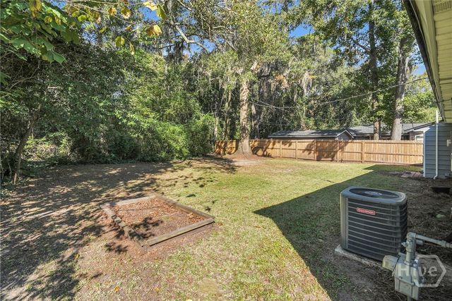 23 Brookview Drive, Savannah, GA 31406