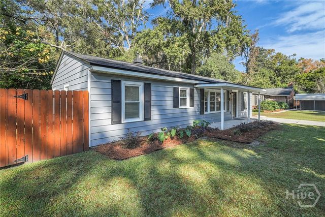 23 Brookview Drive, Savannah, GA 31406