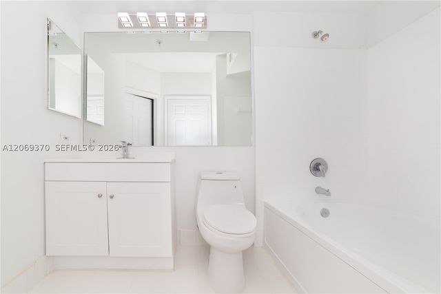 17100 N Bay Rd 1407, Sunny Isles Beach, FL 33160