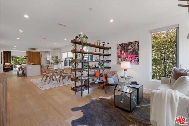 1129 Van Buren Avenue, Venice, CA 90291