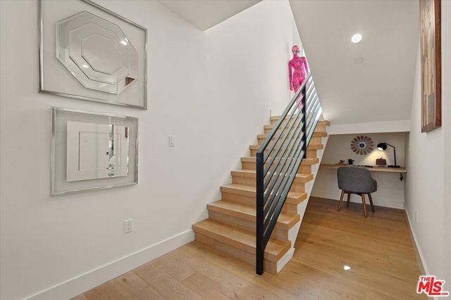 1129 Van Buren Avenue, Venice, CA 90291