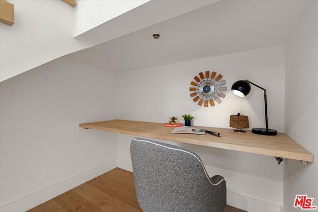 1129 Van Buren Avenue, Venice, CA 90291