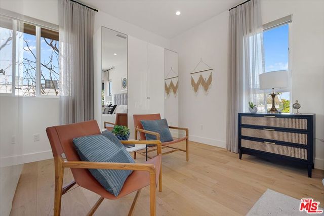 1129 Van Buren Avenue, Venice, CA 90291