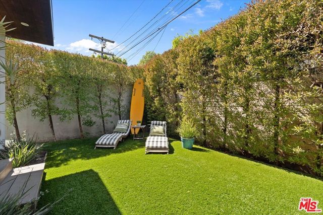 1129 Van Buren Avenue, Venice, CA 90291