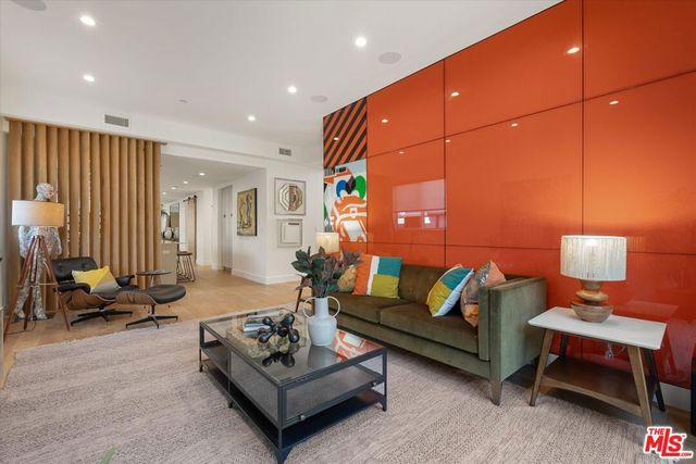 1129 Van Buren Avenue, Venice, CA 90291