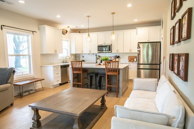 2236 Old Washington Rd, Cedar Hill, TN 37032