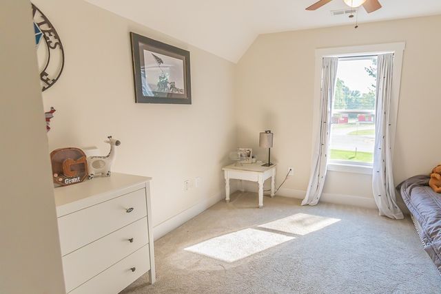 2236 Old Washington Rd, Cedar Hill, TN 37032