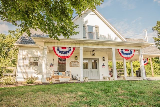 2236 Old Washington Rd, Cedar Hill, TN 37032