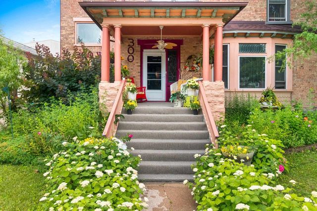 300 W PROSPECT AVENUE, Appleton, WI 54911