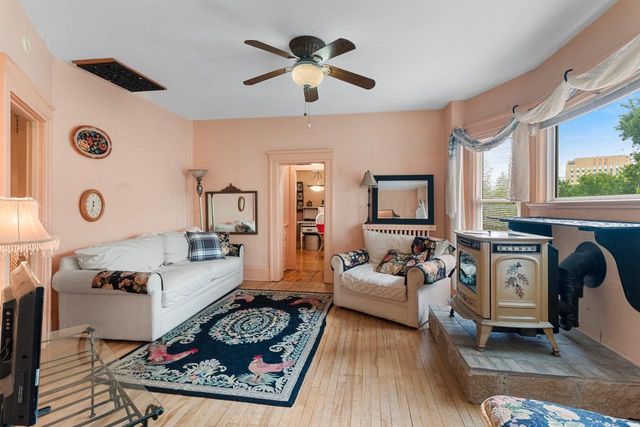 300 W PROSPECT AVENUE, Appleton, WI 54911