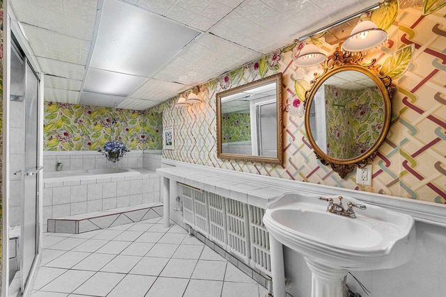300 W PROSPECT AVENUE, Appleton, WI 54911
