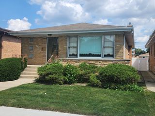 1941 N 75th Avenue, Elmwood Park, IL 60707