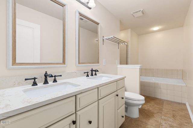 469 Panorama View Loop, Cary, NC 27519