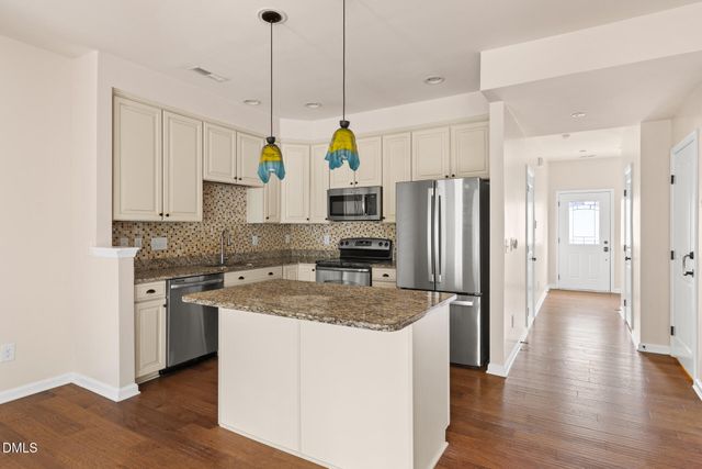 469 Panorama View Loop, Cary, NC 27519