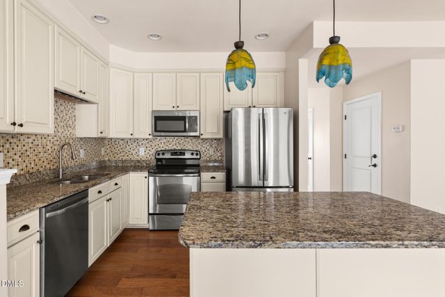 469 Panorama View Loop, Cary, NC 27519