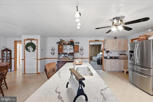154 SPOOK HOLLOW RD, Berkeley Springs, WV 25411