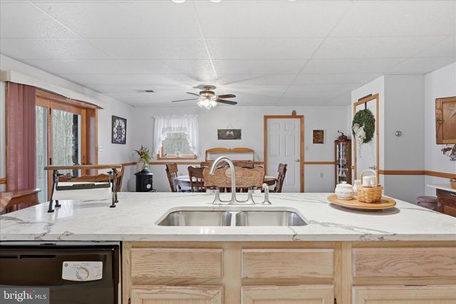 154 SPOOK HOLLOW RD, Berkeley Springs, WV 25411