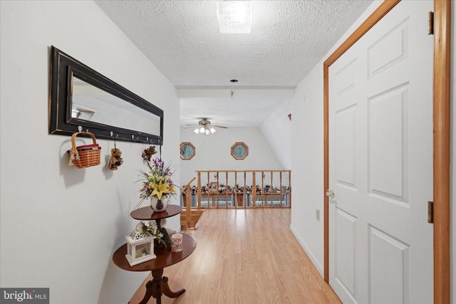 154 SPOOK HOLLOW RD, Berkeley Springs, WV 25411