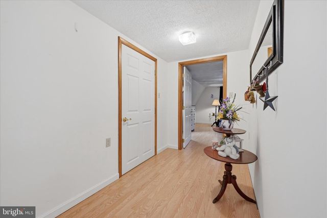 154 SPOOK HOLLOW RD, Berkeley Springs, WV 25411