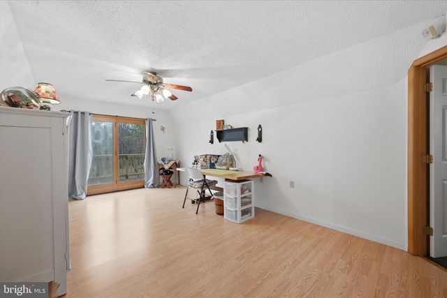 154 SPOOK HOLLOW RD, Berkeley Springs, WV 25411