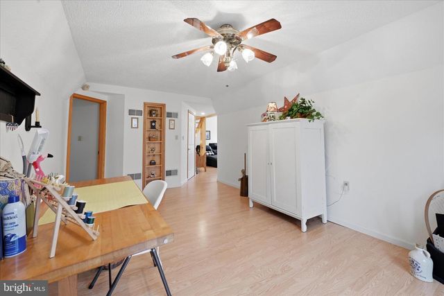 154 SPOOK HOLLOW RD, Berkeley Springs, WV 25411