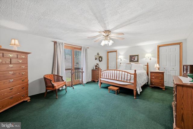 154 SPOOK HOLLOW RD, Berkeley Springs, WV 25411