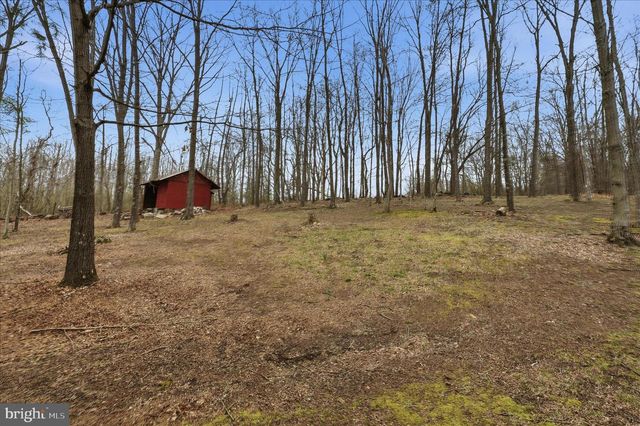 154 SPOOK HOLLOW RD, Berkeley Springs, WV 25411