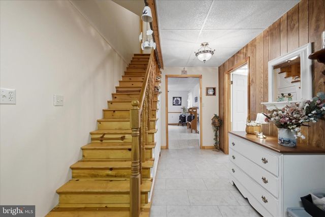 154 SPOOK HOLLOW RD, Berkeley Springs, WV 25411